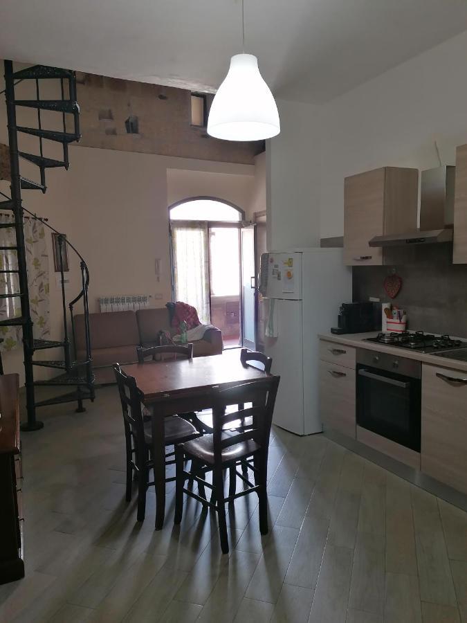 Casa Del Palazzo Del Marchese Apartment Tarquinia Luaran gambar