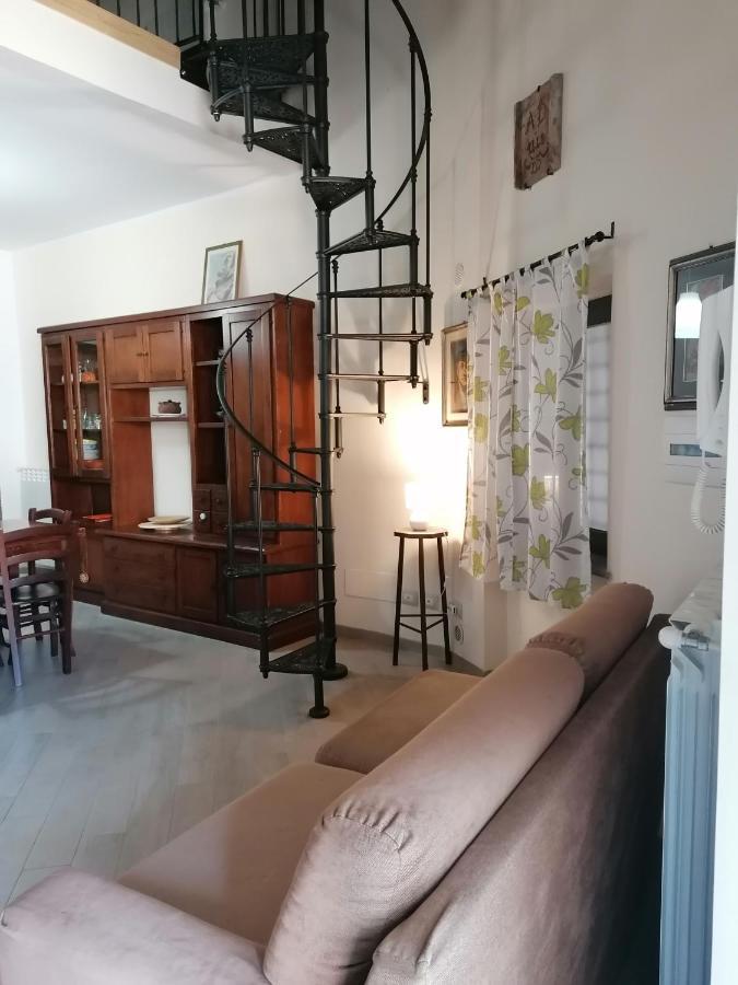 Casa Del Palazzo Del Marchese Apartment Tarquinia Luaran gambar